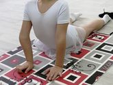 Руки выгибаются в другую сторону