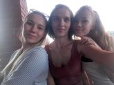 Три сестрицы на террасе ??