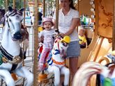 Первая в жизни карусель?