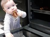 Мужик растёт. Зачем мне супчики и кашка... МЯСА МНЕ МЯСА🤣🤣🤣