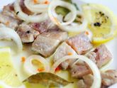 Домашняя селедочка, маринованная по-голландский.