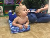 Упаковываем подарочки))у вас все
