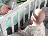 Удобно устроились 😀