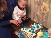 Наш годик)))