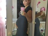 Кто подчеркивает животик, а кто прячет?