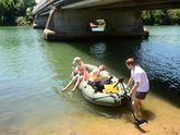 Подъём по реке и спуск по реке к морю.