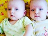 20 месяцев дочкам