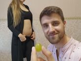 Наш малыш как виноградинка?