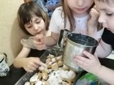 Уффф, устала жуть стоять