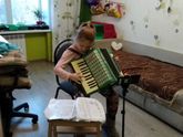 А мы дистанционим)