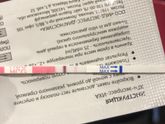 Девочки задержка 2 дня тест показывает слабую полосочку возможна ли беременность?Может у кого так было ?