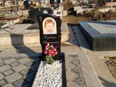 Поставили памятник