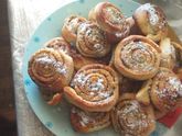 Крендели, ватрушки и резные булочки из дрожжевого теста - как делать