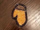 Варежка из бисера.
