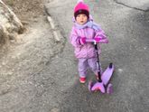 Потихонечку осваиваем самокат)Уже есть