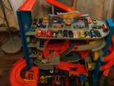 Трек Hot wheels трасса,какой лучше взять для ребёнка почти 4 лет