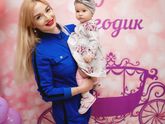 У всех подружек здесь