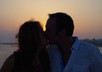 Касания и поцелуи: как стимулировать эрогенные зоны у мужчин и женщин (18+)