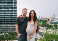 Черничная беременность: Оскар Кучера рассказал, где родится его пятый ребенок