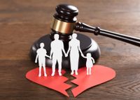 Поправки в Семейный кодекс обязали родителей при разводе обеспечить детей жильем