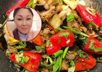 Анита Цой поделилась фирменным рецептом хрустящих баклажанов
