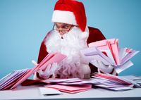 Пижама-единорог и… счастье: главный почтальон Деда Мороза назвал самые желаемые новогодние подарки 2021