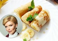 Без молока и без яиц: Анна Чурина поделилась любимым рецептом диетических блинчиков с бананами