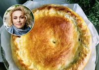 Просто и необычно: Анна Легчилова поделилась семейным рецептом постного пирога... с гречкой