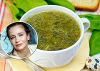 Весеннее меню: Ксения Лаврова-Глинка поделилась любимым рецептом зеленых щей с крапивой