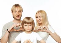 «Ждём»: Яна Рудковская намекнула, что они с Евгением Плющенко скоро снова станут родителями
