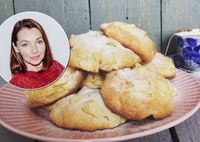 Любимая классика по-новому: актриса Наталия Антонова поделилась рецептом печенья «Шарлотка»