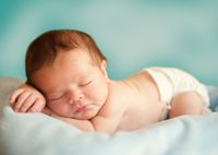 Сколько спят новорожденные малыши