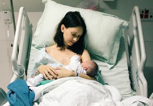 Милота: Анастасия Цветаева назвала имя новорожденного сына и показала его няню