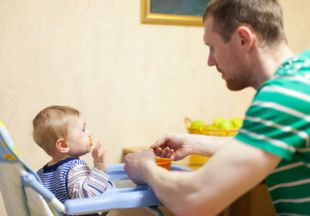 Когда вводить мясо в прикорм ребенку?