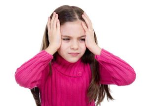 Чем опасна мигрень у детей