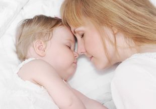 Совет дня: помогите ребенку чувствовать себя безопасно в своей кроватке