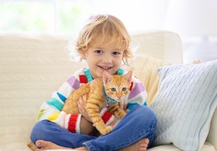 Инструкция: как детям с аллергией на животных комфортно жить с ними в одном доме
