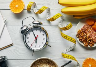 Похудеть теперь легче: диетолог пояснил, как питаться во время интервального голодания