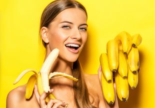 Потянуло на сладенькое: диетолог объяснил, почему бананы полезно есть и тем, кто худеет