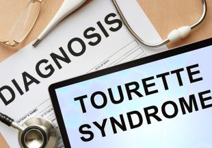 Что это за болезнь синдром Туретта, почему возникает и как с ней справиться?
