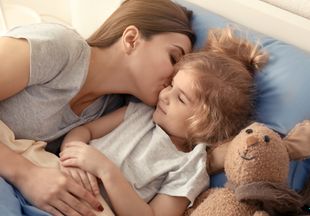 Совет дня: чтобы ребенок быстро засыпал, уделяйте ему больше внимания