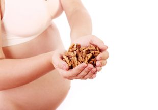 Грецкие орехи при беременности