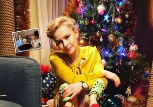 «Зажигаем»: дочери Юлии Пересильд сочинили необычную новогоднюю песню