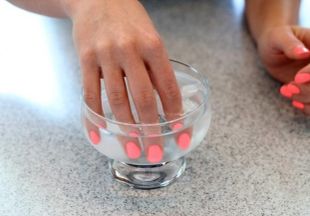 Способы, как быстро высушить обычный лак на ногтях