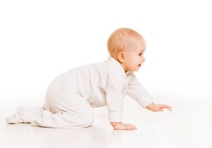 Этапы развития у детей первого года жизни