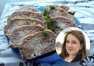 Очень быстро: Ирина Слуцкая поделилась фирменным рецептом мясного рулета своей мамы