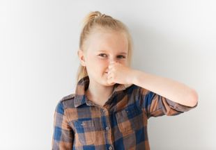 Что делать, если у ребенка изо рта запах ацетона