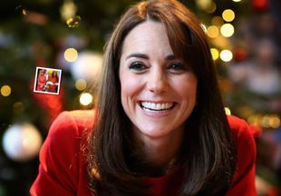 Уильям счастлив: Кейт Миддлтон выбрала для рождественского шоу платье как у принцессы Дианы