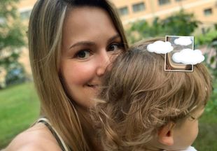 Первое видео: Мария Кожевникова с младшим сыном отправилась в отпуск
