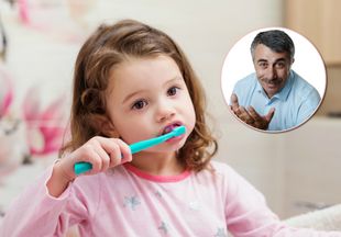 Как научить ребенка чистить зубы? Поясняет доктор Комаровский